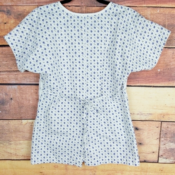 SCRUB top - Picture 2 of 5